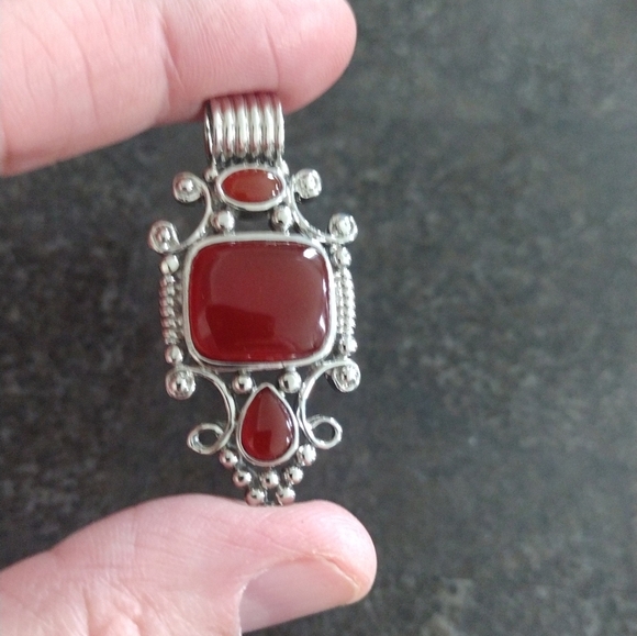 Red Agate Silver Tibetan Silver Pendant - Picture 3 of 5
